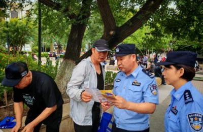 安全宣讲面对面 冰城警方在行动