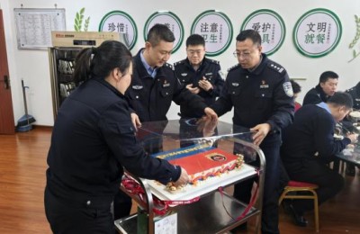 哈尔滨市公安局松北分局开展庆祝  第五个人民警察节“九个一”系列活动